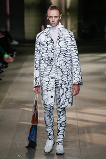 MAN FALL 2018 MENSWEAR London коллекция MAN осень 2018 мужская неделя моды в Лондоне Mainstyles